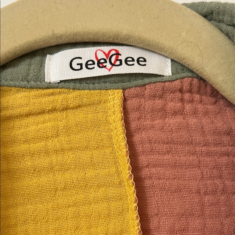 Colorblock Button-Up Shirt - Picture 2 of 9